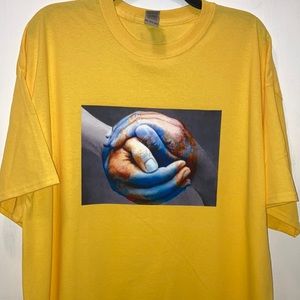 Mens globe panted hand T-Shirt
